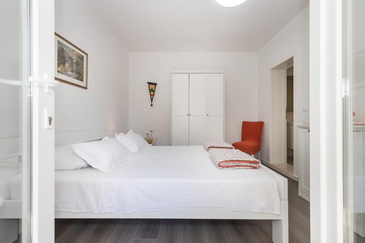 Apartment M&J Supetar Eksteriør billede