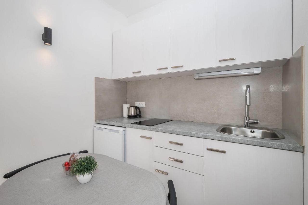 Apartment M&J Supetar Eksteriør billede