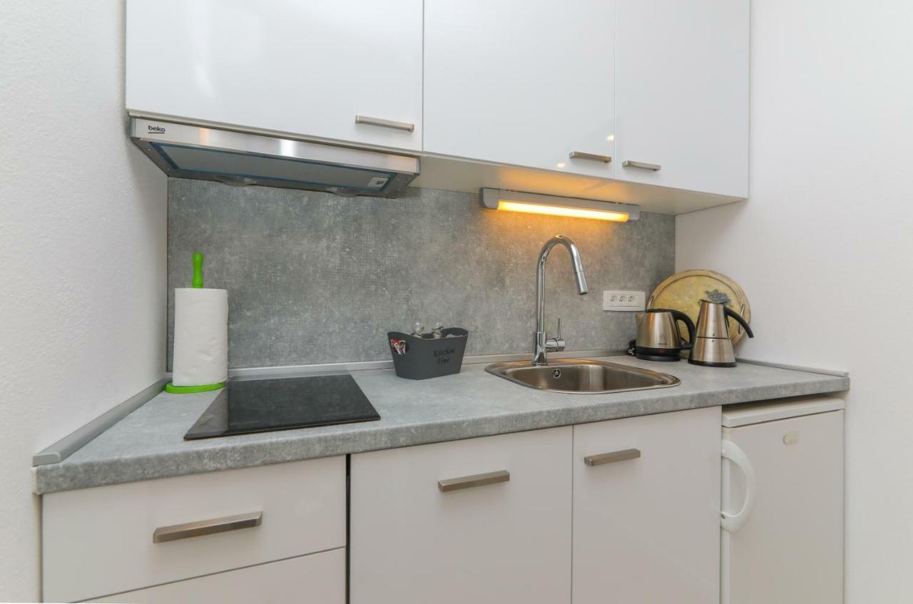 Apartment M&J Supetar Eksteriør billede